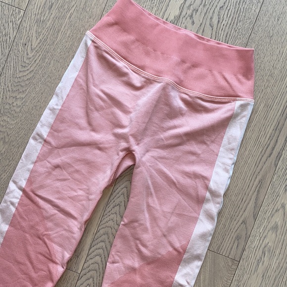 Lululemon Pink Seamless high rise legging 4 - Picture 2 of 8